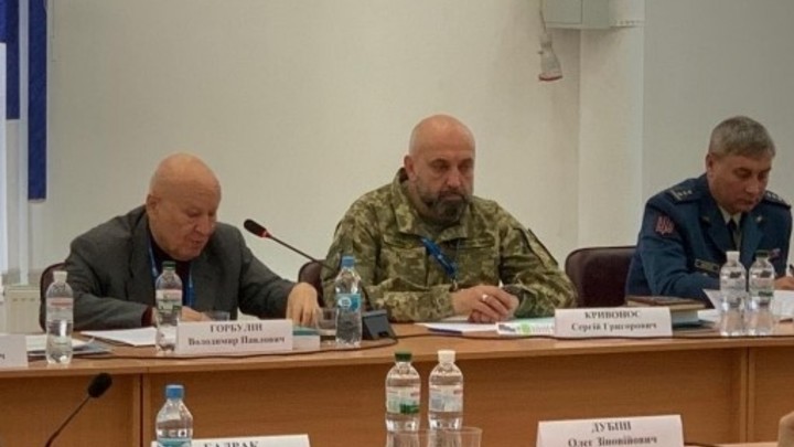 Заяц не уговорит медведя. Украинский генерал объяснил, почему Киев слабее Москвы