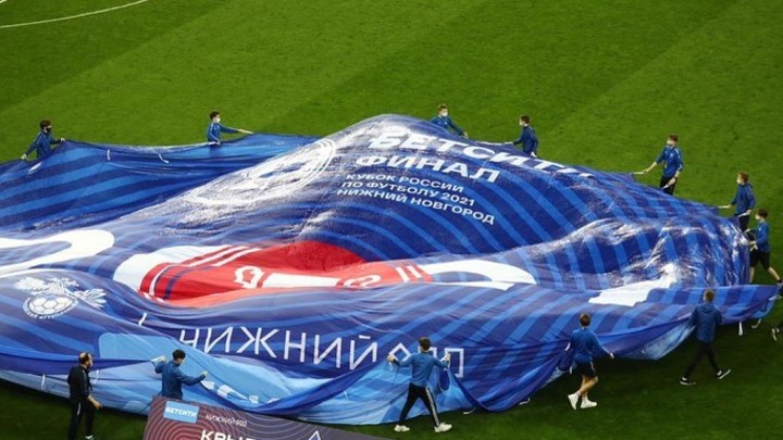 Зрители пожаловались на грязные сиденья стадиона «Нижний Новгород» на Кубке России