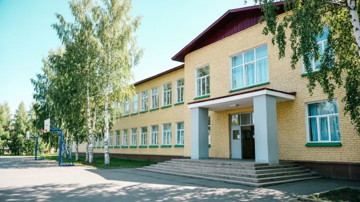 Школьница с ножом напала на учителя 1 сентября в Канске: что известно к этом часу, число пострадавших