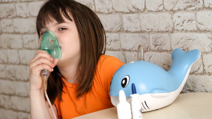 Кровавый кашель и необратимое поражение легких: загадочный вирус шагает по стране