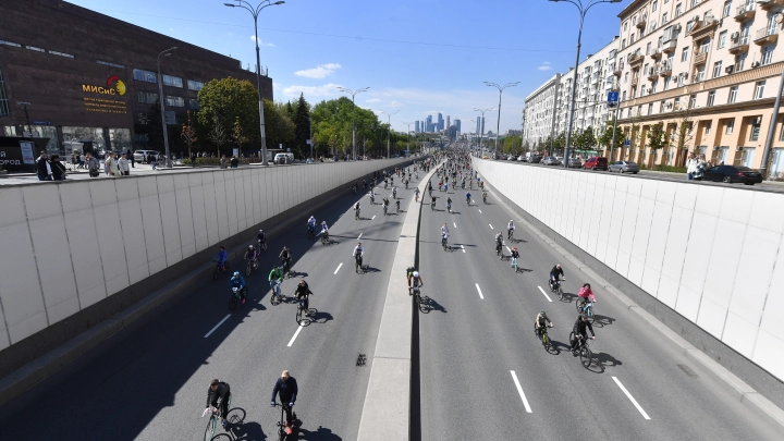 Веломарафон обернулся массовым завалом в центре Москвы