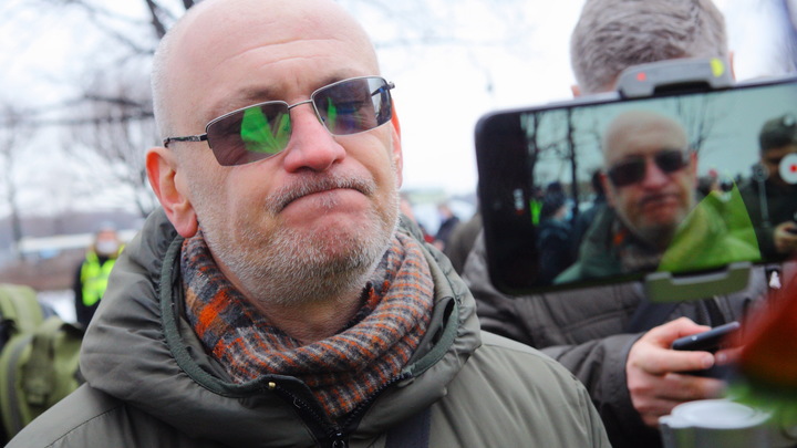 В Петербурге суд зарегистрировал уголовное дело Максима Резника. Он незаконно приобрел наркотики