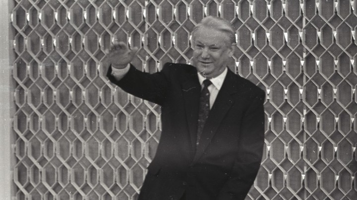 Мешок на голову - и в Москву-реку: Изменившее Россию покушение на Ельцина расследовать не стали