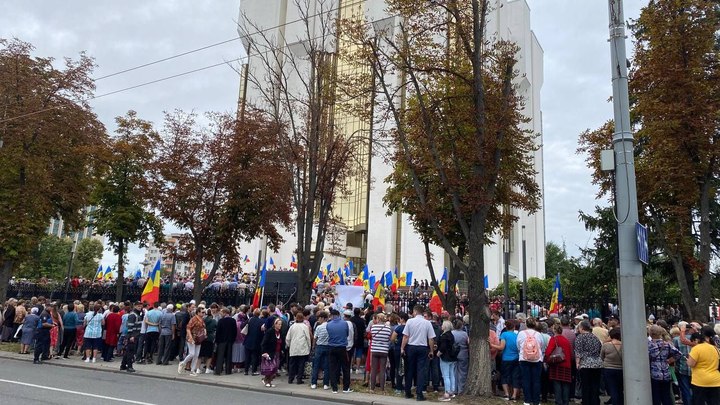 Молдавская оппозиция призвала фермеров присоединиться к протесту в Кишиневе в воскресенье