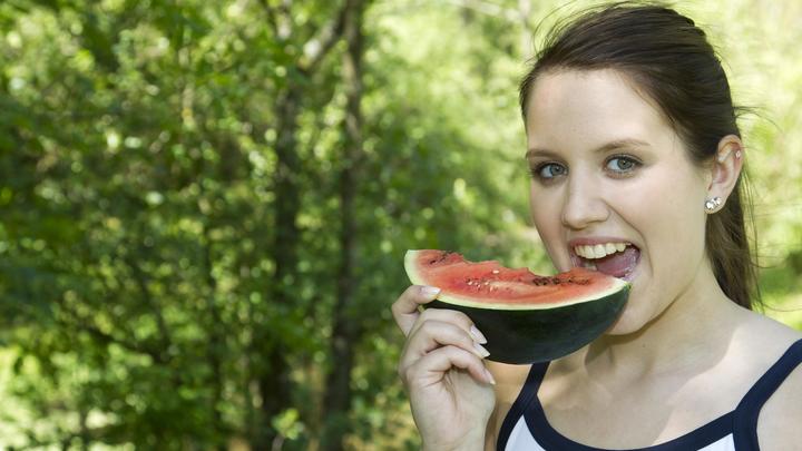 Не бесполезный продукт: Диетолог определила норму арбуза на день