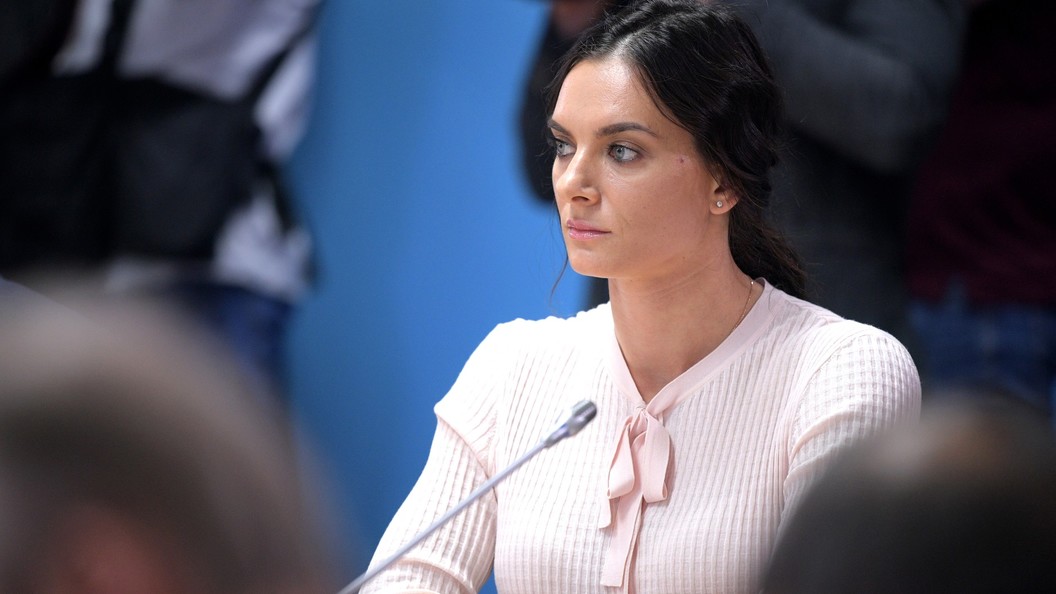 Олимпийская чемпионка Елена Исинбаева похоронила мать Олимпийская чемпионка Елена Исинбаева похоронила мать