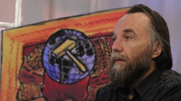 Белоруссия отвергла либералов и олигархов: За что ещё Дугин похвалил Лукашенко