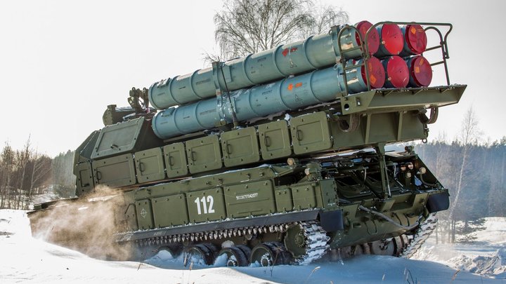 На фоне учений ВСУ Белоруссия перебросила военных и ПВО в назначенный район