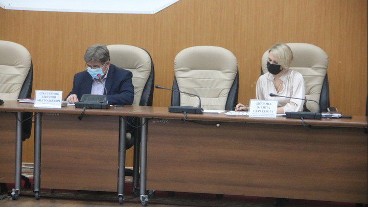 В Бердске работники двух организаций отказались вакцинироваться от коронавируса