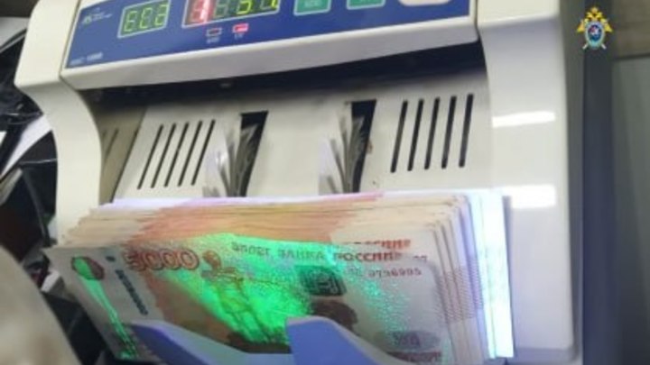 В Архангельске задержали трех человек по делу о крупном мошенничестве при строительстве больницы
