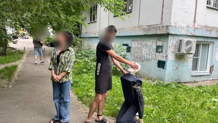 В Челябинске трое мужчин схватили 22-летнюю девушку и потребовали выкуп с ее мужа