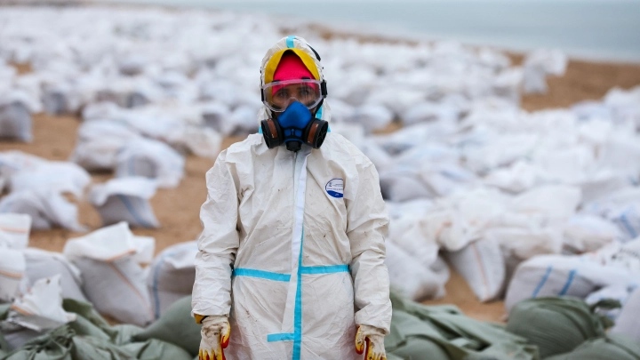 Крым можно вычёркивать из списка курортов: Пляжи чистят ночью, волонтёров не пускают, съёмки запрещают - инсайдер