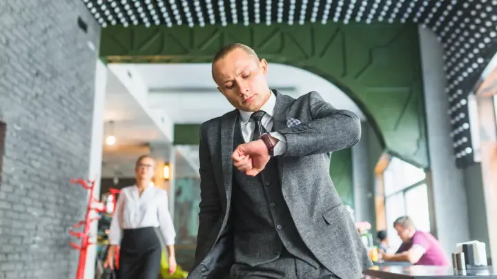 Юрист Русяев предупредил о последствиях за отказ от обеда на работе