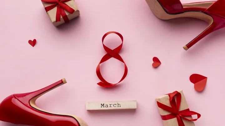 В Санкт-Петербурге на мартовские праздники изменится режим работы общественного транспорта. Подробности