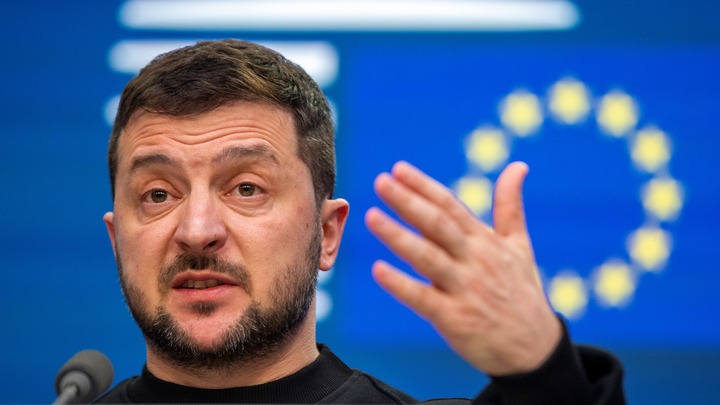 Это игра: Политолог раскрыл, зачем на самом деле Зеленский клянчит оружие