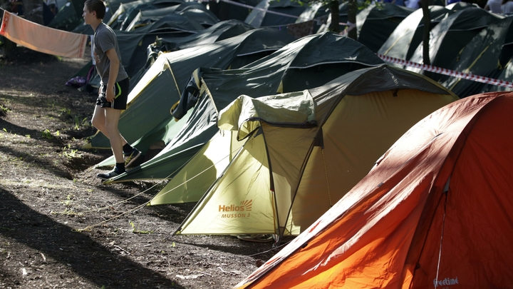 Ураган обрушился на спящих туристов: Один человек погиб