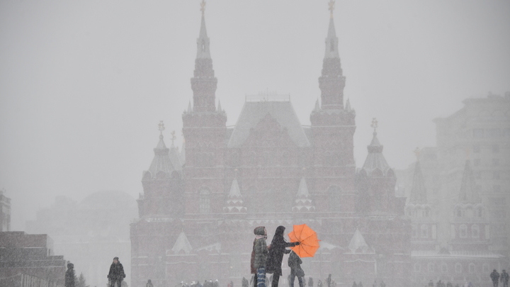 Не спешите убирать куртки в шкаф: Синоптик дал прогноз погоды на первые дни апреля в Москве