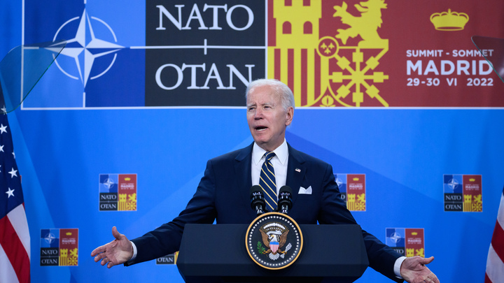 Байден опять отличился: Президент перенервничал из-за расширения НАТО и перепутал страны