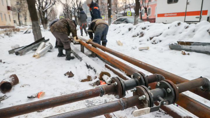 Более сотни домов в Новосибирске остались без отопления из-за парового коллапса