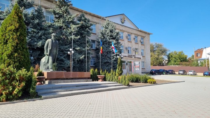 В Молдавии за 10 дней до выборов прошли массовые обыски у сторонников оппозиции