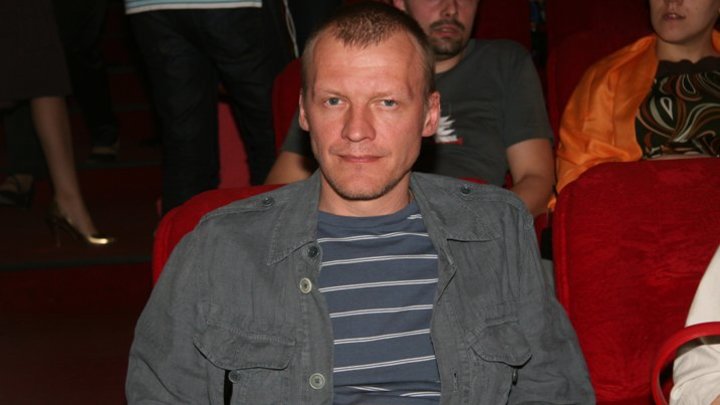 Жители России порадовались изгнанию актеров Алексея Серебрякова и Ксении Раппопорт из Ярославля