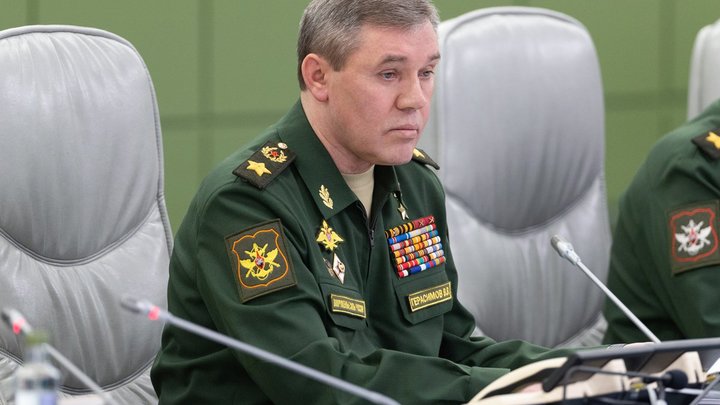 Новым командующим группировкой войск в зоне СВО стал Герасимов