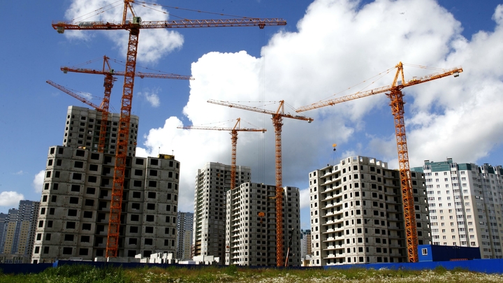 Воспитывающему в одиночку шестерых детей врачу дали новую квартиру в Екатеринбурге