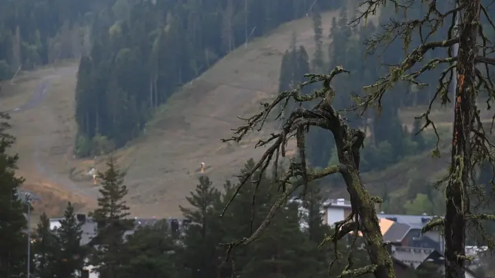 SHOT: люди массово покидают район Манской «петли смерти», где пропали Усольцевы