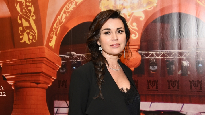 Необычное фото дочери Заворотнюк напугало фанатов артистки