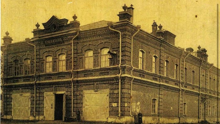 День спасателя: в центре Киржача на здании пожарной части установили рынду