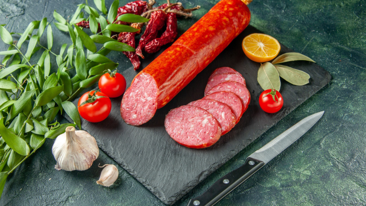 На «нехорошую» колбасу укажут три буквы на упаковке: Cтоит приглядеться На «нехорошую» колбасу укажут три буквы на упаковке: Cтоит приглядеться