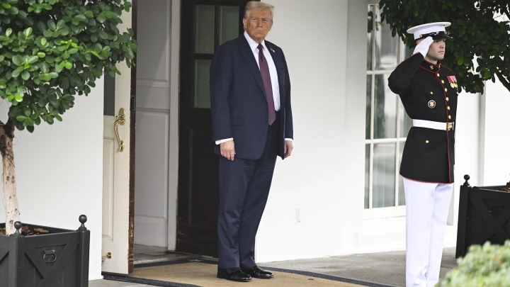 Шатдаун в США: Правительство приостановило работу без согласования бюджета