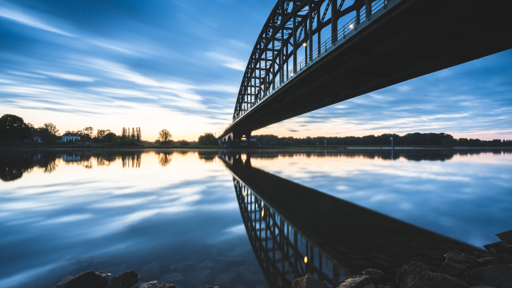 В Забайкалье жители перекрыли мост. Его обрушение грозит изоляцией целого района