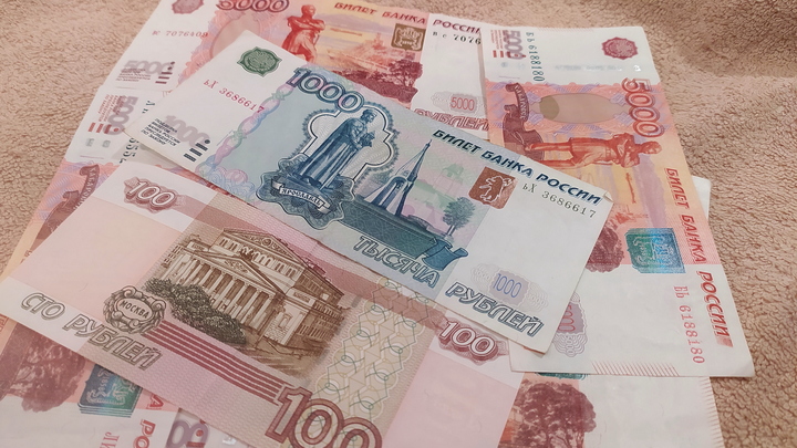 В Минэкономразвития России ожидают падения рубля. Но есть нюанс