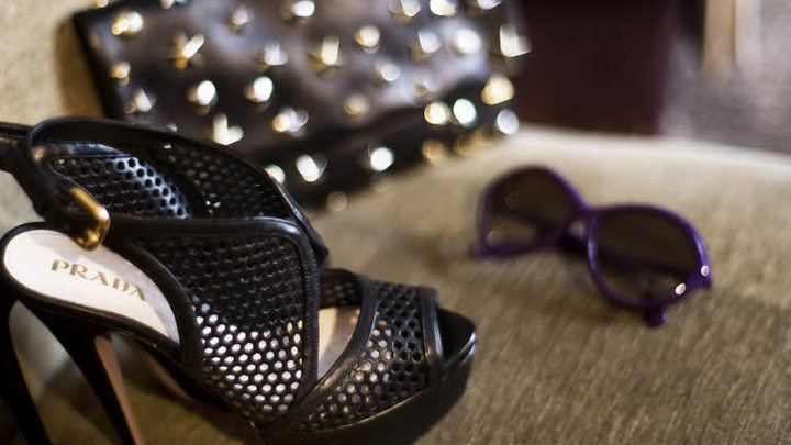 Теперь дьявол носит Prada в другом месте: Модный бренд лицемерно оправдался за уход из России