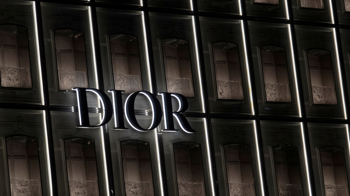 Christian Dior попытался отсудить у жительницы Екатеринбурга полмиллиона рублей