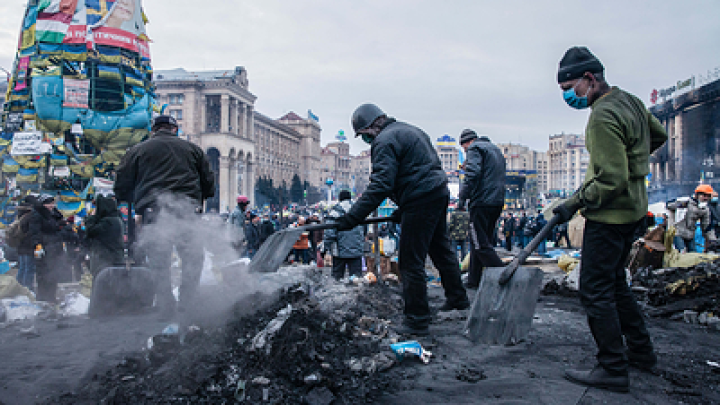 Скачут и кричат лозунги десятилетней давности: На протесте в Киеве вспомнили Майдан