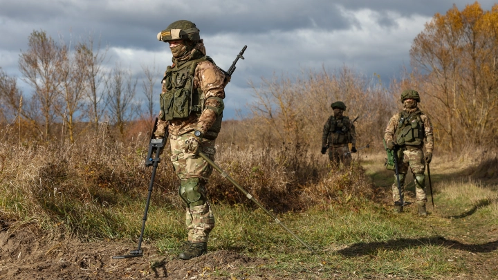 СВ показал фото останков военных ВСУ в Курской области