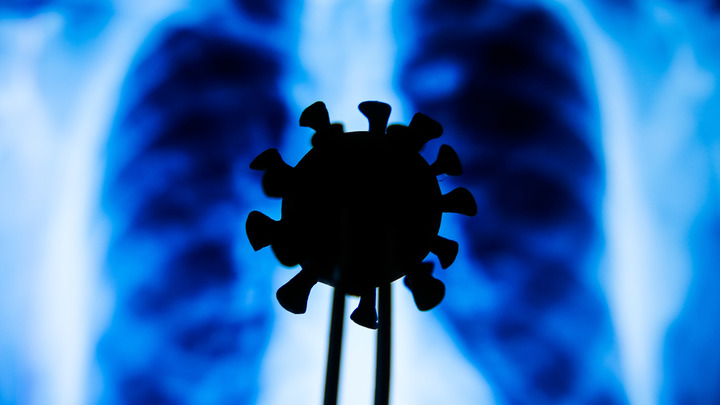 Западные вакцины вышли боком: Британские СМИ написали о ковидной катастрофе