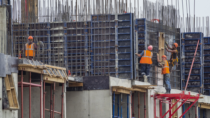 Сначала было просто холодно: Стена дома разошлась по швам на глазах у изумлённых жильцов