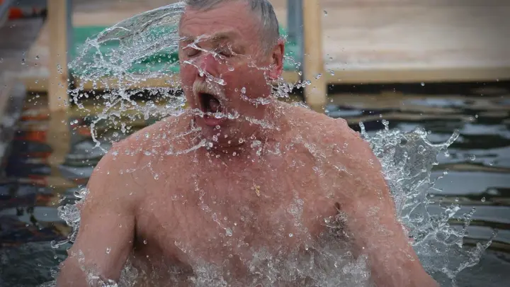 Священник Горбик развеял три мифа о крещенских купаниях: грехи не смывают