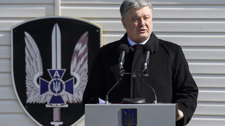 Ловкость рук: Порошенко переписал под себя историю Великой Отечественной войны