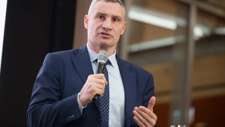 Рекрутируй своих!: Захарова обвинила Кличко в двойных стандартах из-за сыновей