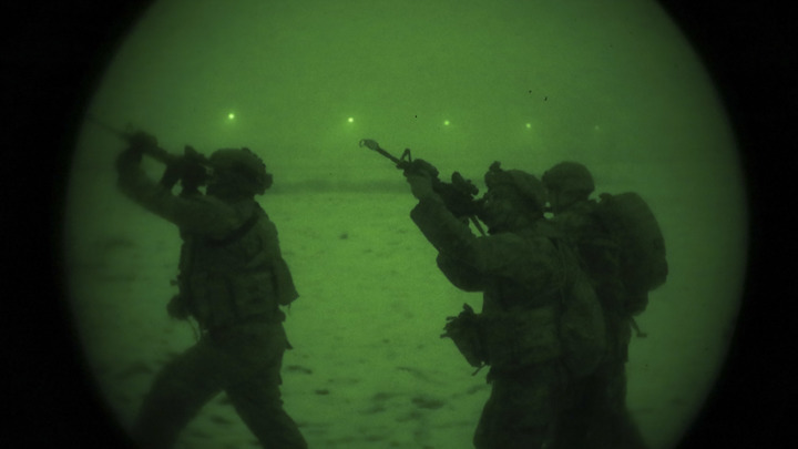 Американский солдат избил полицейский наряд поляков. И остался безнаказанным