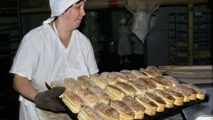 Стало известно, почему из магазинов Екатеринбурга пропали слойки от СМАКа