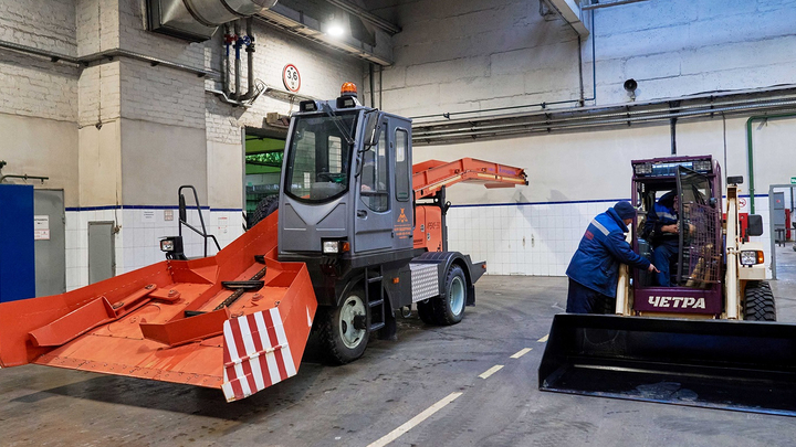 Московские коммунальщики подготовили к зиме в Донецке более 700 объектов