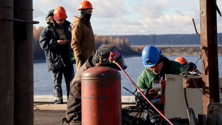 Опрос: Каждый третий русский записал себя в трудоголики