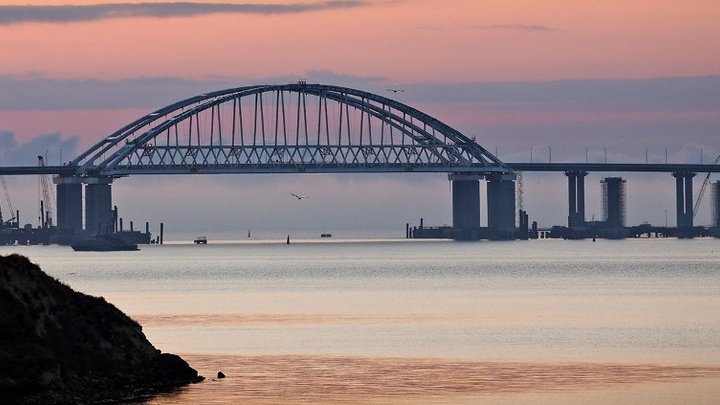Минтранс России назвал основные правила досмотра при въезде на Крымский мост