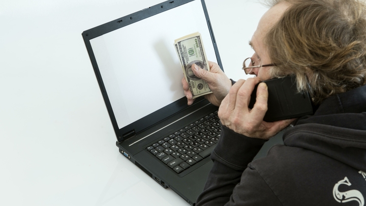 Блокировка номеров телефонов кибермошенников не работает: банки жалуются на сотовых операторов