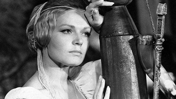 Категорически нельзя быть смешной и жалкой - цитаты Людмилы Чурсиной